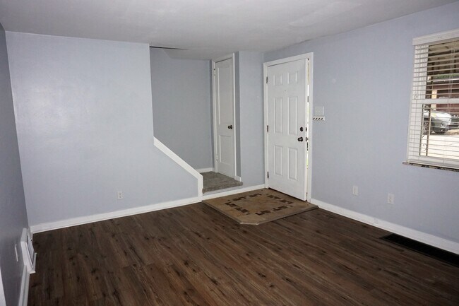 Building Photo - 3143 Glendale Ave