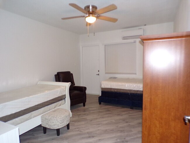 Building Photo - Abbys Room and Co-Living Units