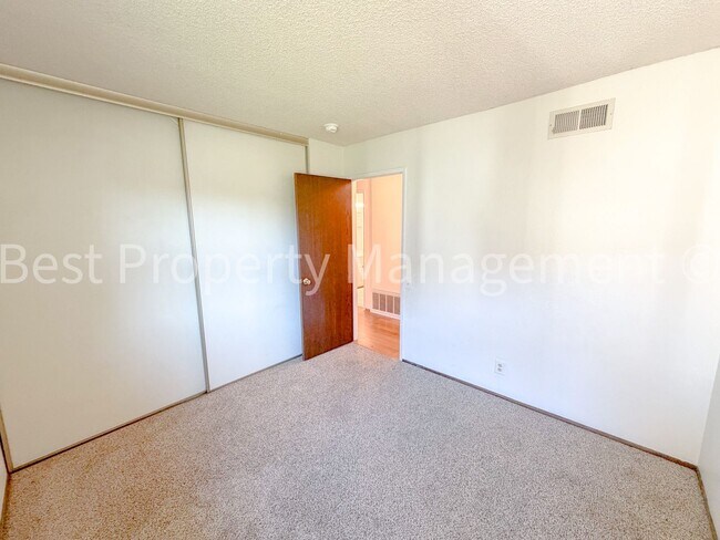 Building Photo - Great Shape Single Family Home near Fremont Bart Station