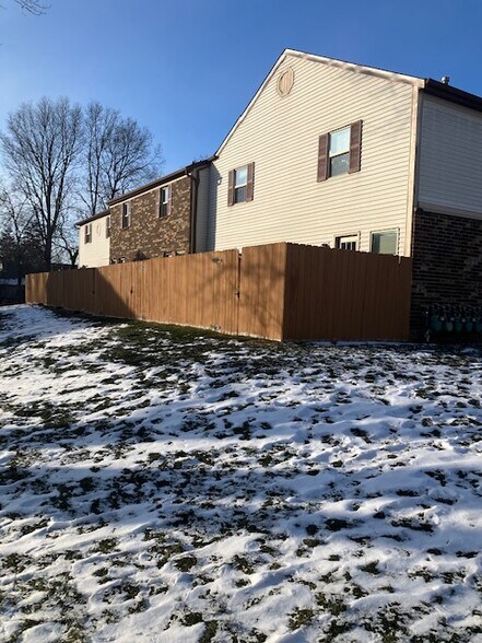 Building Photo - 5353 Shiloh Dr