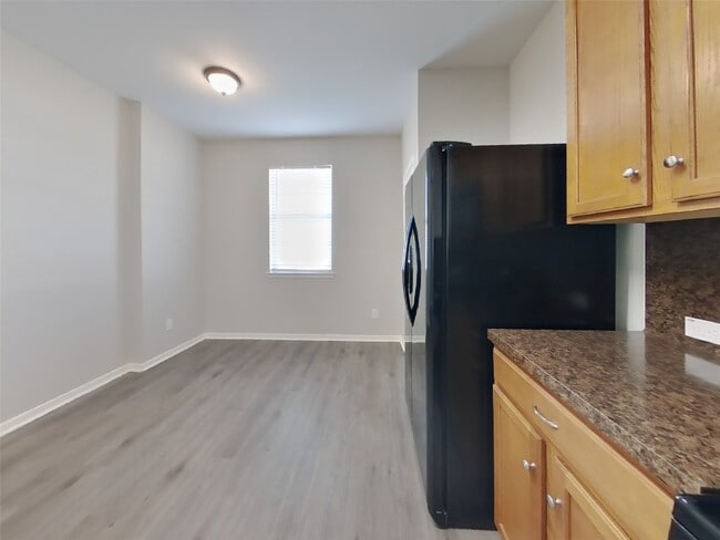 Building Photo - 3963 Mossy Spring Ln