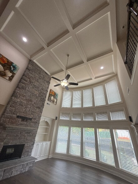 Building Photo - 2115 Avonleigh Dr