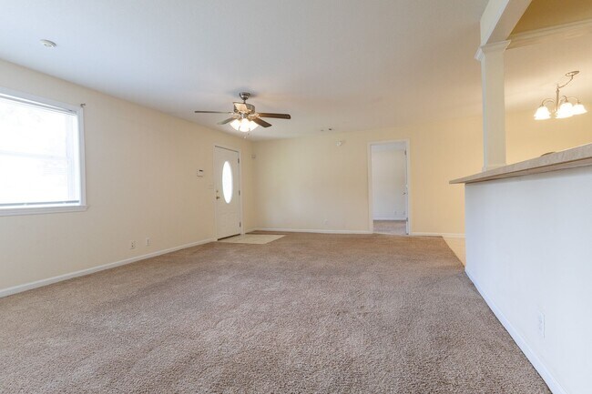 Building Photo - 322 Ray Ave