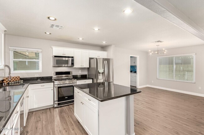 Building Photo - 2771 S Sailors Way