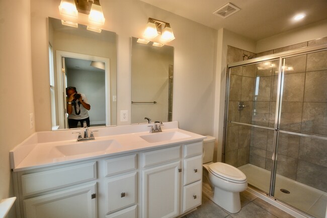 Building Photo - 126 Fletcher Cir