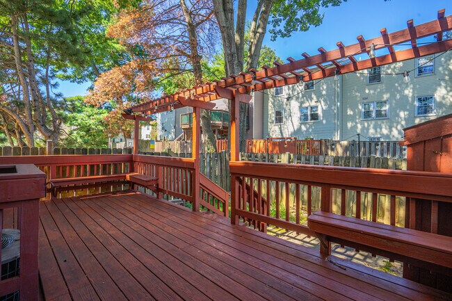 Deck - 3030 Ellenwood Dr