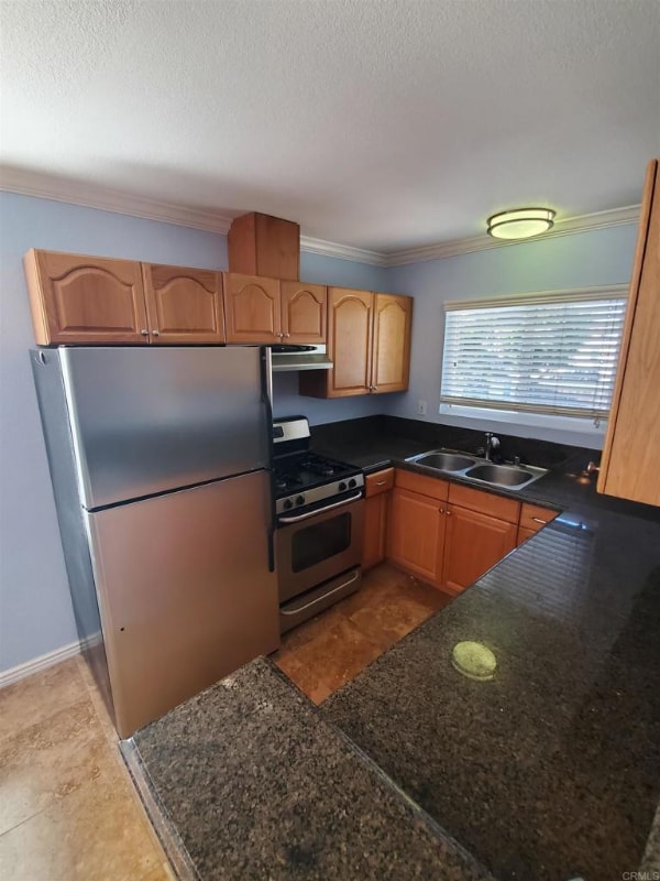 Building Photo - 911 Missouri St