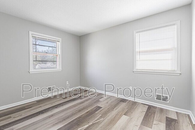 Building Photo - 11702 E 60 St