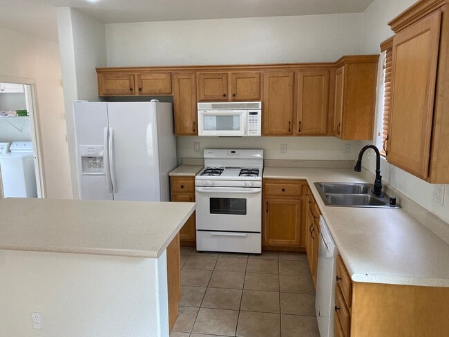 Building Photo - Silverado Ranch Home for Rent