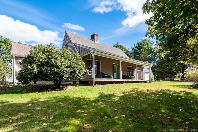 Building Photo - 131 Hemlock Dr