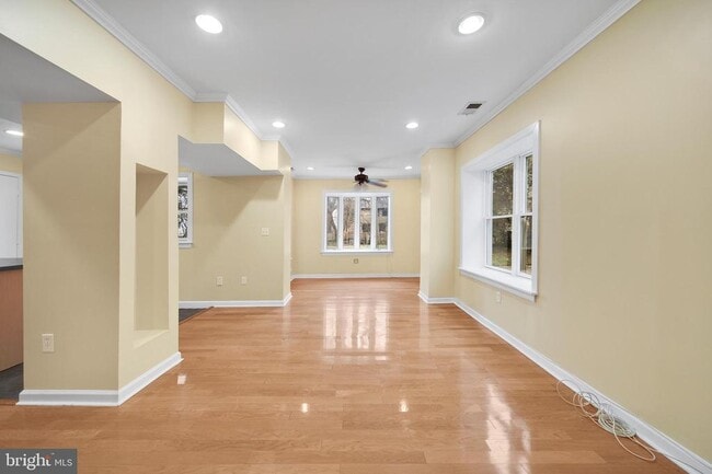 Building Photo - 1337 Kearny St NE