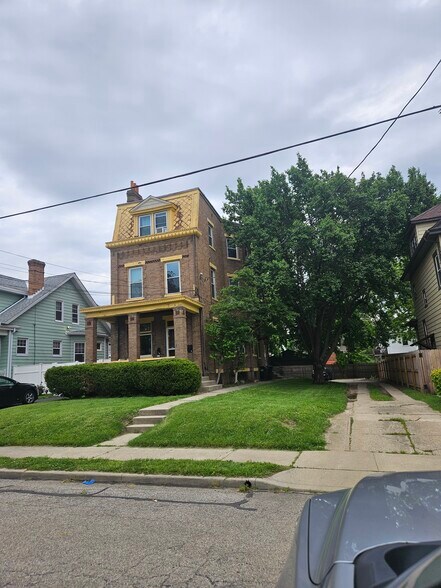 Building Photo - 3914 S Madison Ave