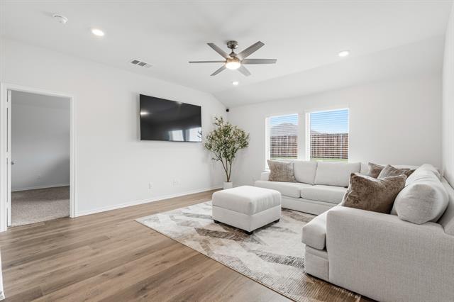 Building Photo - 4013 Pinebluff Ln