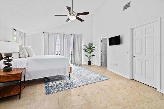 Building Photo - 9415 Citrus Glen Pl