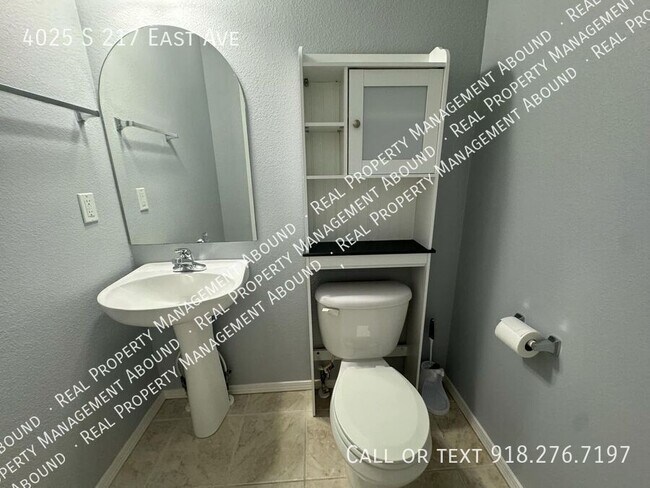 Building Photo - Beautiful 4-Bedroom Home with Office, Cove...