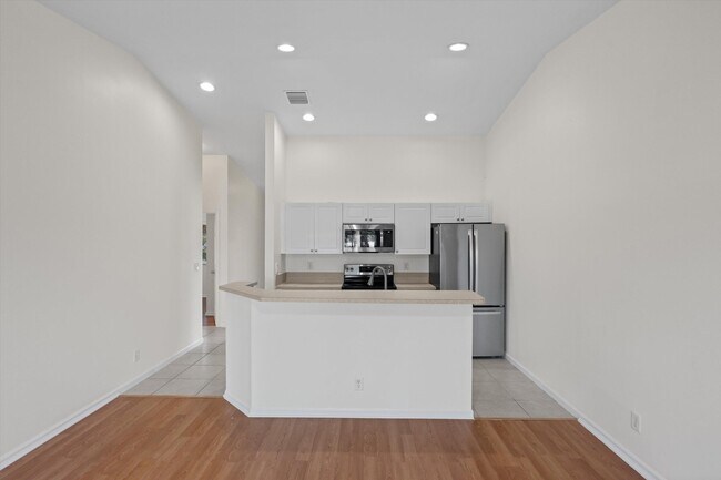 Building Photo - 4534 Oak Terrace Dr