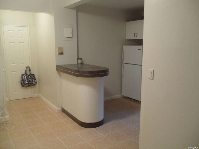 Building Photo - 134-39 Blossom Ave