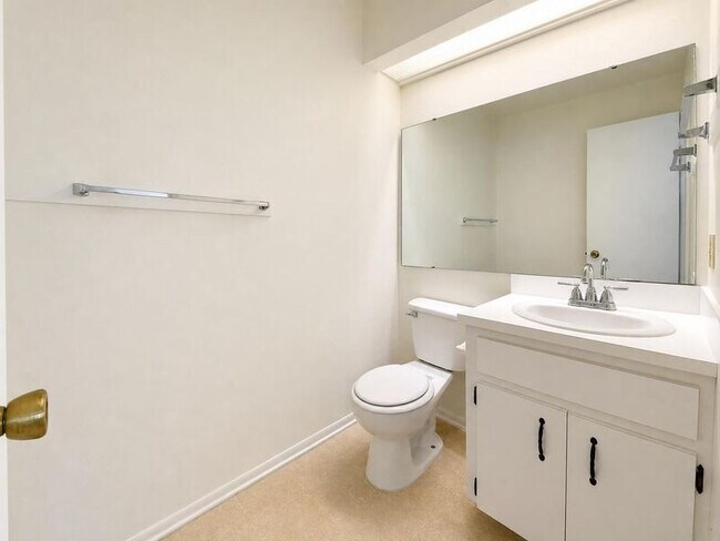 Building Photo - 3931 Spoonbill Ct
