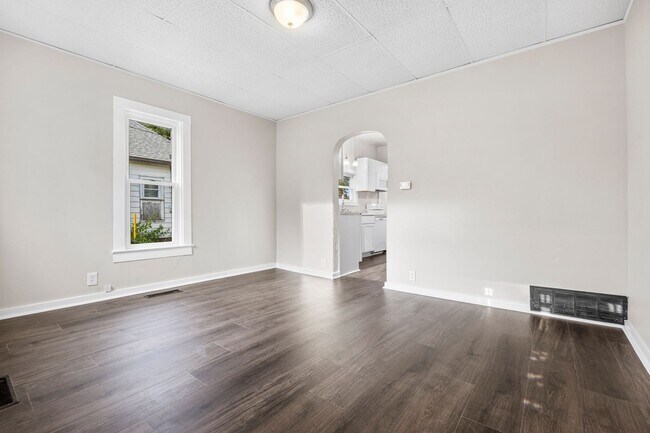 Building Photo - 109 S Attica Rd