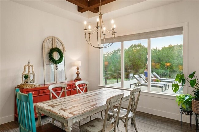 Building Photo - 625B Las Colinas Dr