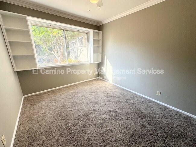Building Photo - 750 Vinemead Dr