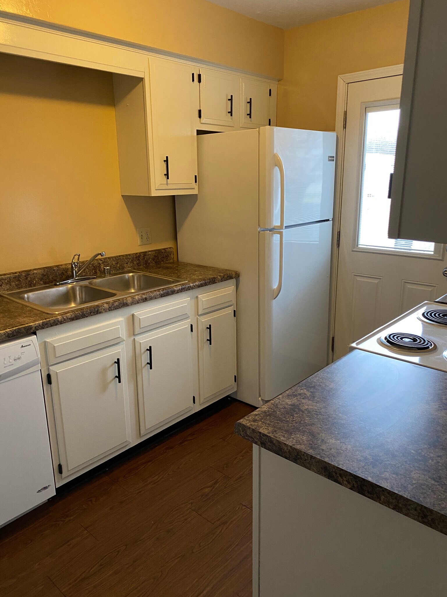 Building Photo - 516 Deer Lick Pl