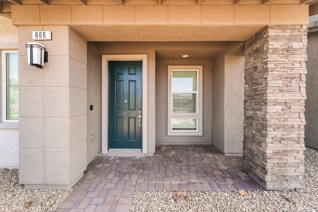 Building Photo - 3 Bedroom Townhome for Rent in Cadence Henderson | Solar Home | Master-Planned Community Near Las...