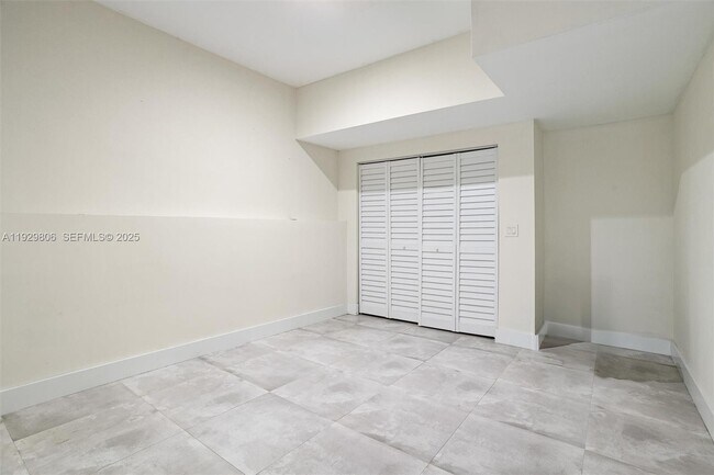 Building Photo - 6308 NW 104th Path