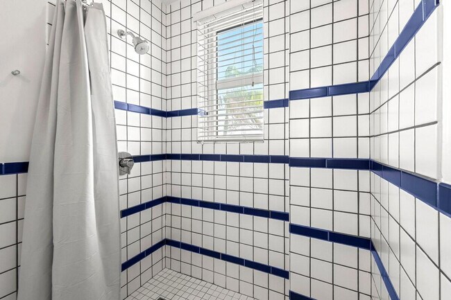 Building Photo - 1700 Alton Rd