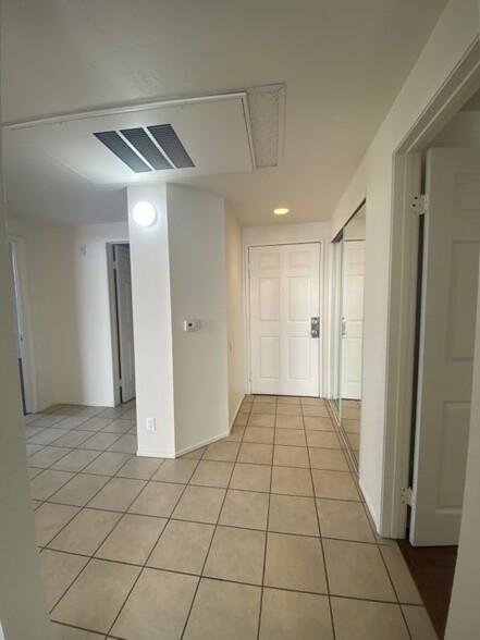 Building Photo - 4343 Whitsett Ave