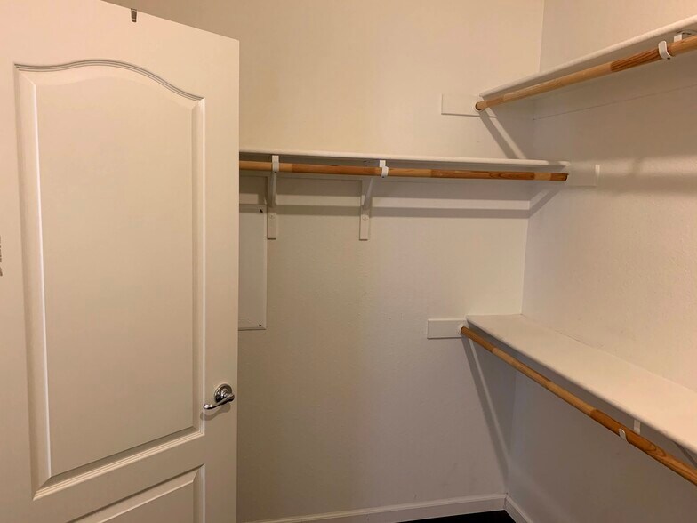 2nd Floor Master Closet - 5853 Flora Cmn