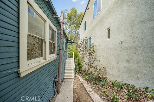 Building Photo - 3322 Hamilton Way