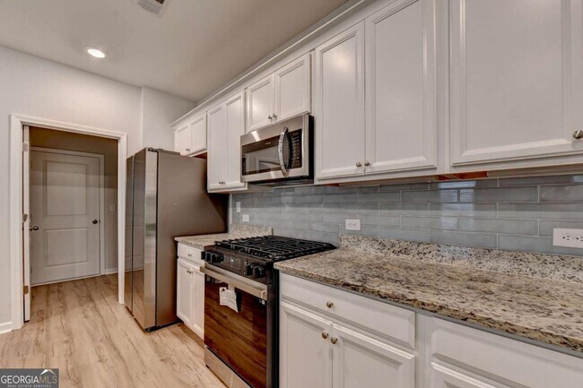 Building Photo - 175 Grey Falcon Ave