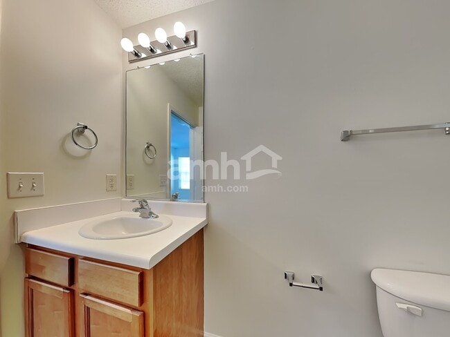 Building Photo - 5318 Ian Dr