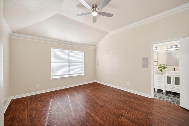 Building Photo - 12522 Magnolia Canyon
