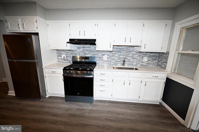 Building Photo - 2952 Sollers Point Rd