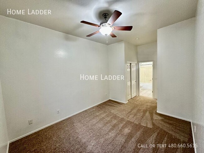 Building Photo - 6822 S 55th Ln