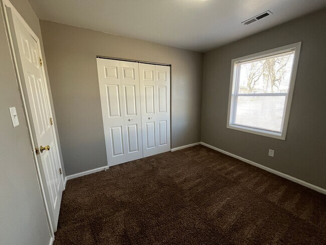 Building Photo - 624 Kimberton Dr