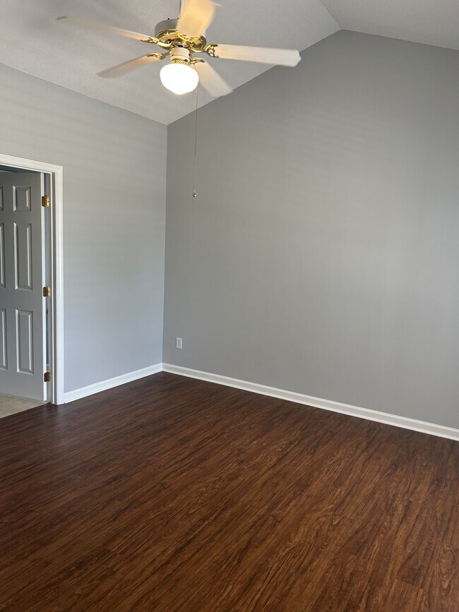 Building Photo - 2208 Castle Pines Dr
