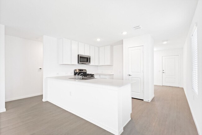 Building Photo - 3 Bedroom/2 Bath Vida Subdivision