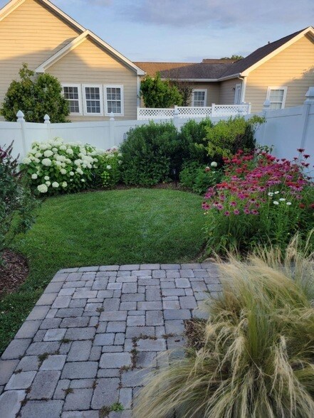 Building Photo - 7752 Porter House Dr