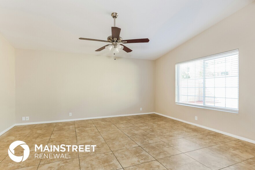 Building Photo - 510 E Marco Polo Rd