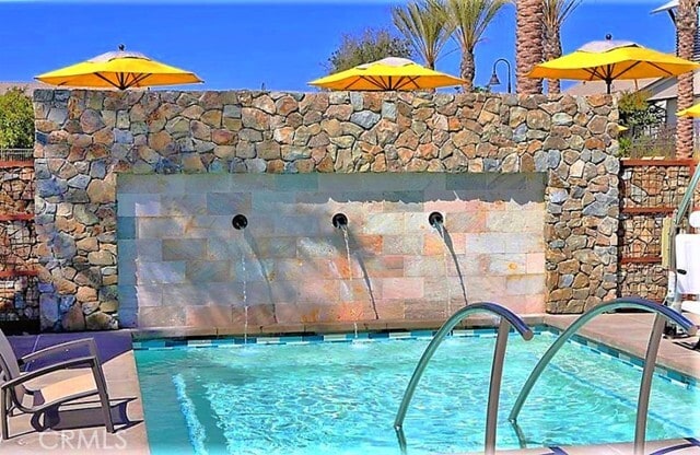 Building Photo - 2 Adelfa St