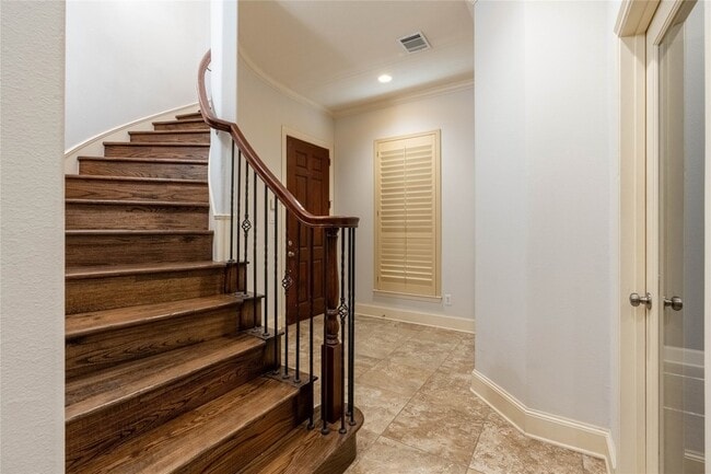 Building Photo - 18119 Frankford Lakes Cir