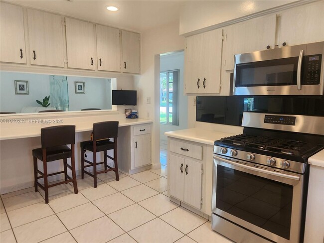 Building Photo - 1229 Jefferson St