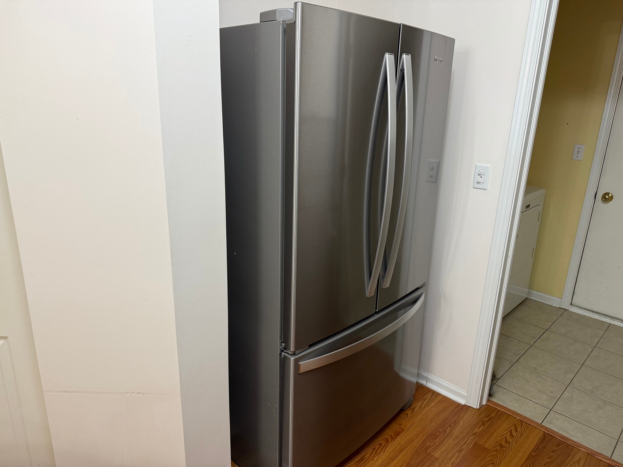 brand new fridge - 2965 Stockton Ct