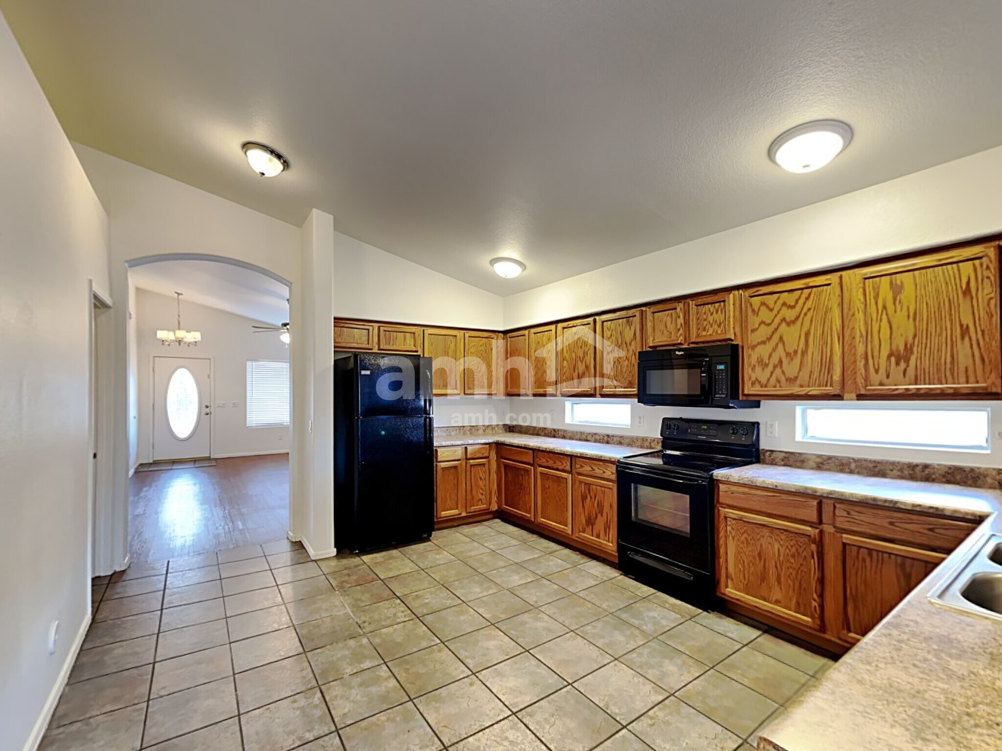 Building Photo - 1303 N Balboa Dr