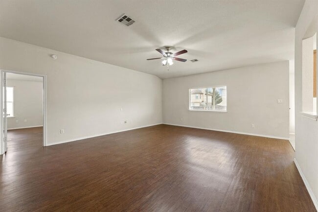 Building Photo - 4807 Golden Gate Dr