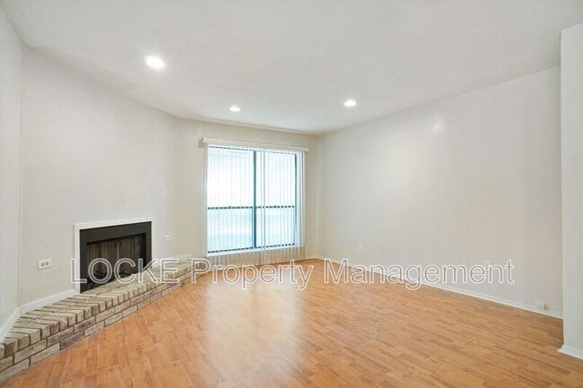 Building Photo - 4908 Byers Ave