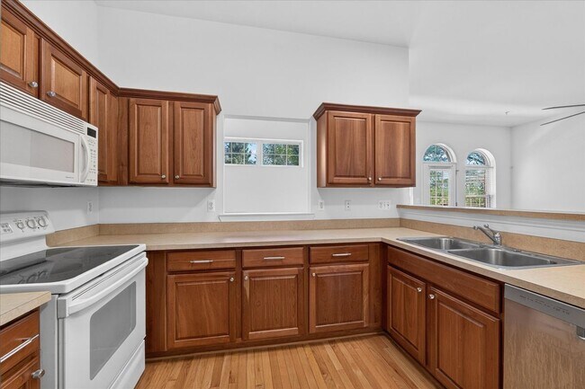 Building Photo - 39763 Rockcrest Cir